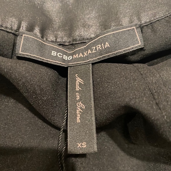 Long pleaded with vent slits - Picture 4 of 5